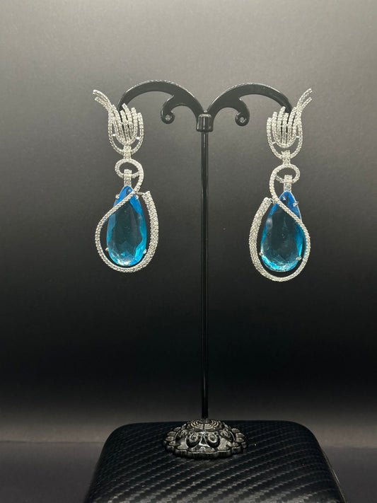 Turquoise Dancing Queen Earring - Stone Stories