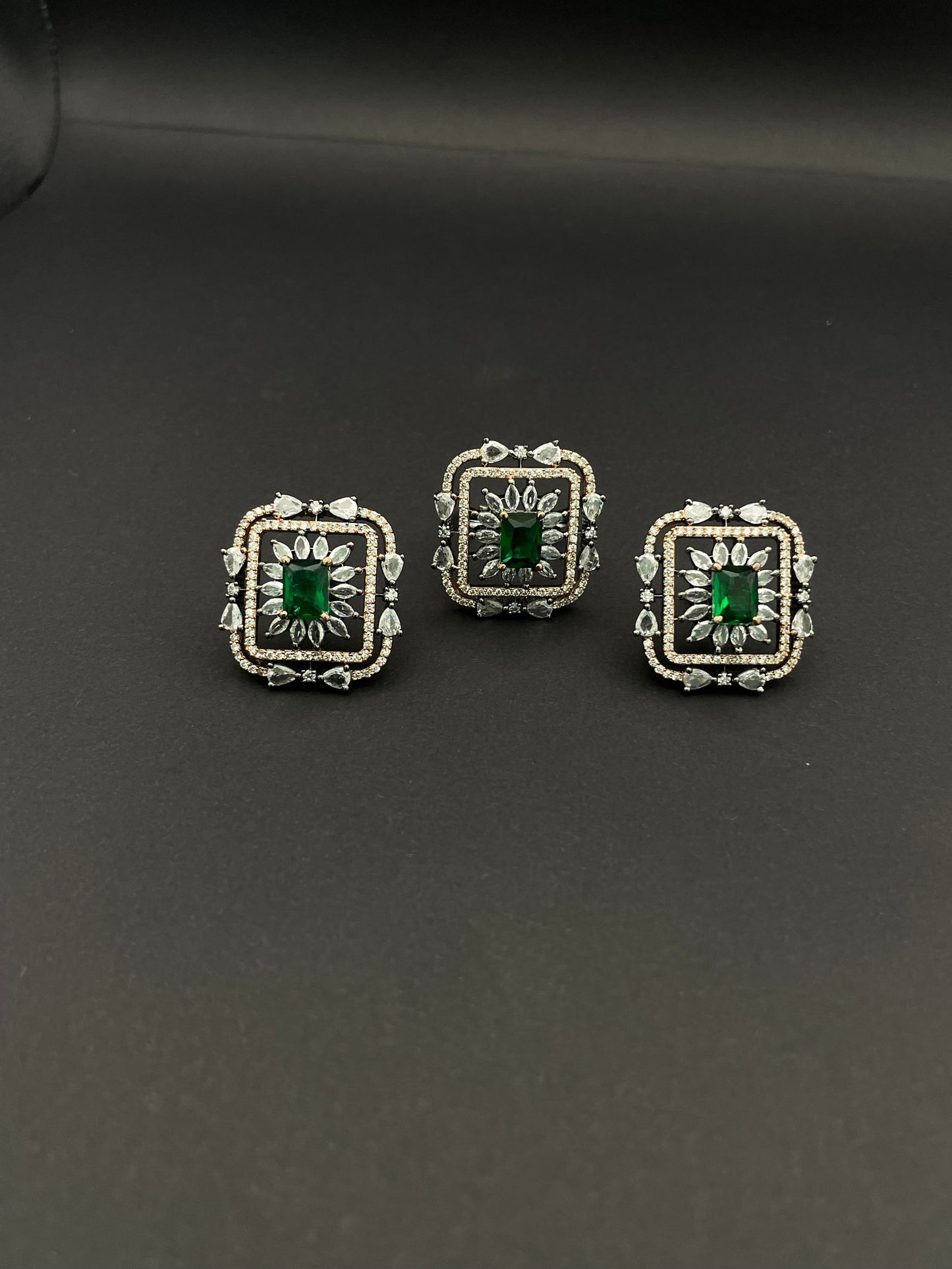 ERS Square Rose gold Emerald Set - Stone Stories