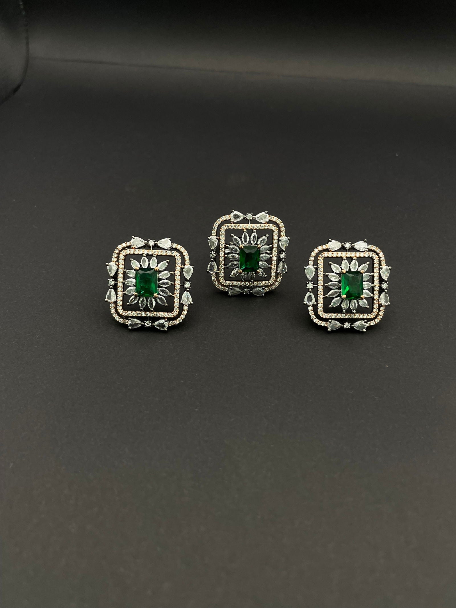 ERS Square Rose gold Emerald Set - Stone Stories