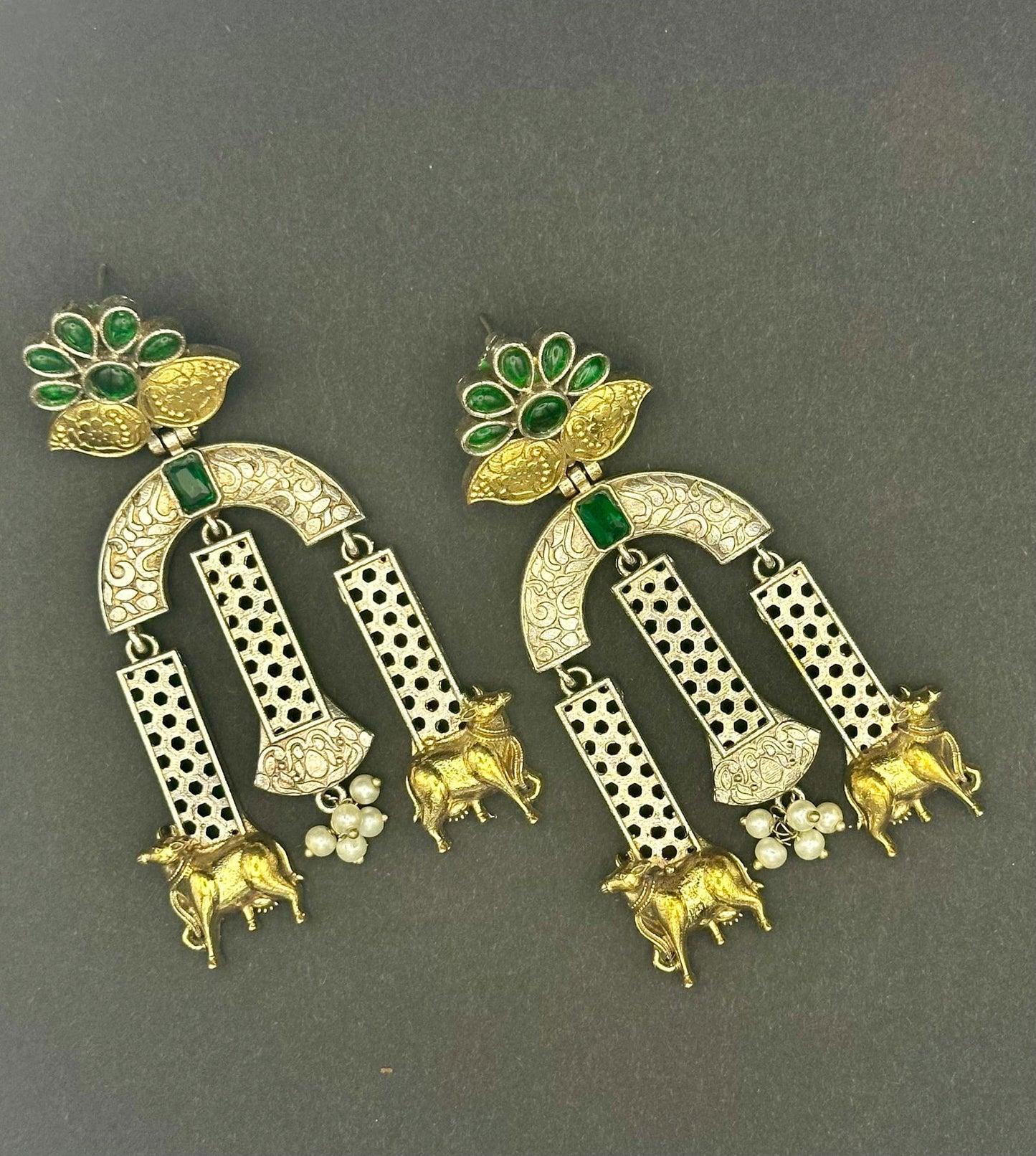 Green Dual Tone Nandi Earring - Stone Stories