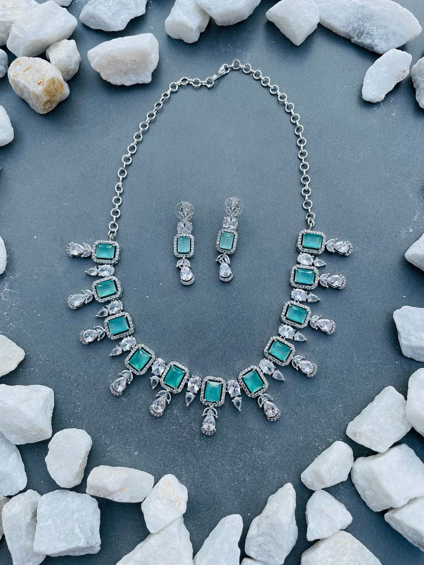 Luminous Necklace Set - Stone Stories