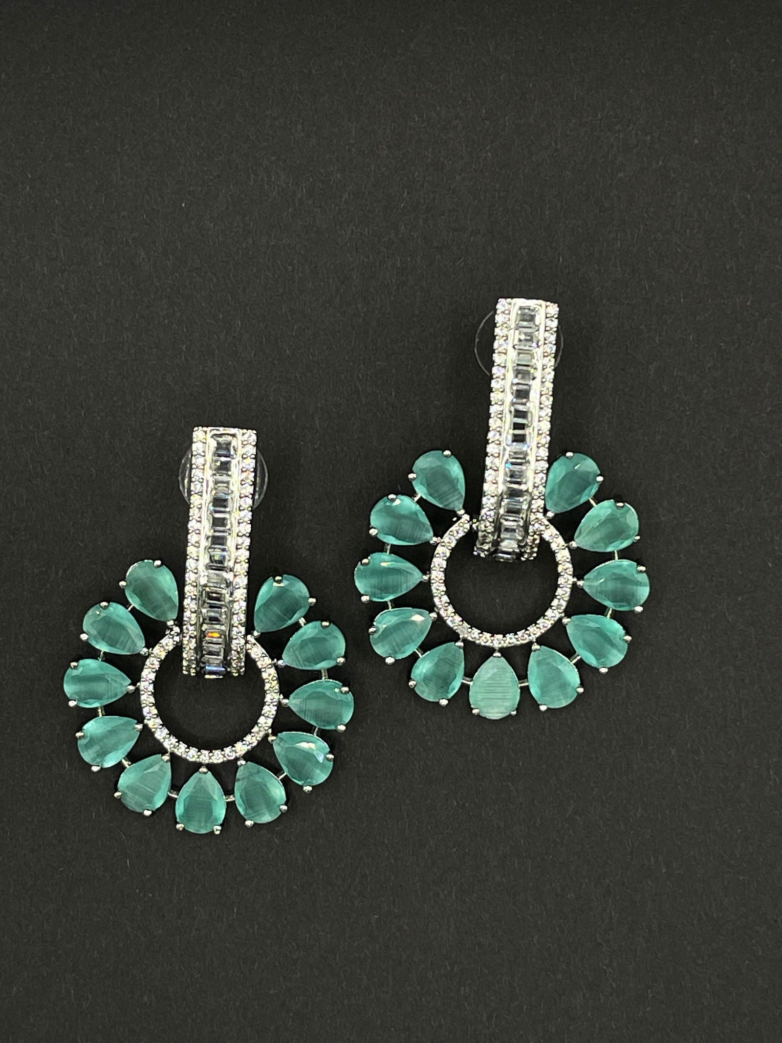 Mint Green Elegance Earring - Stone Stories