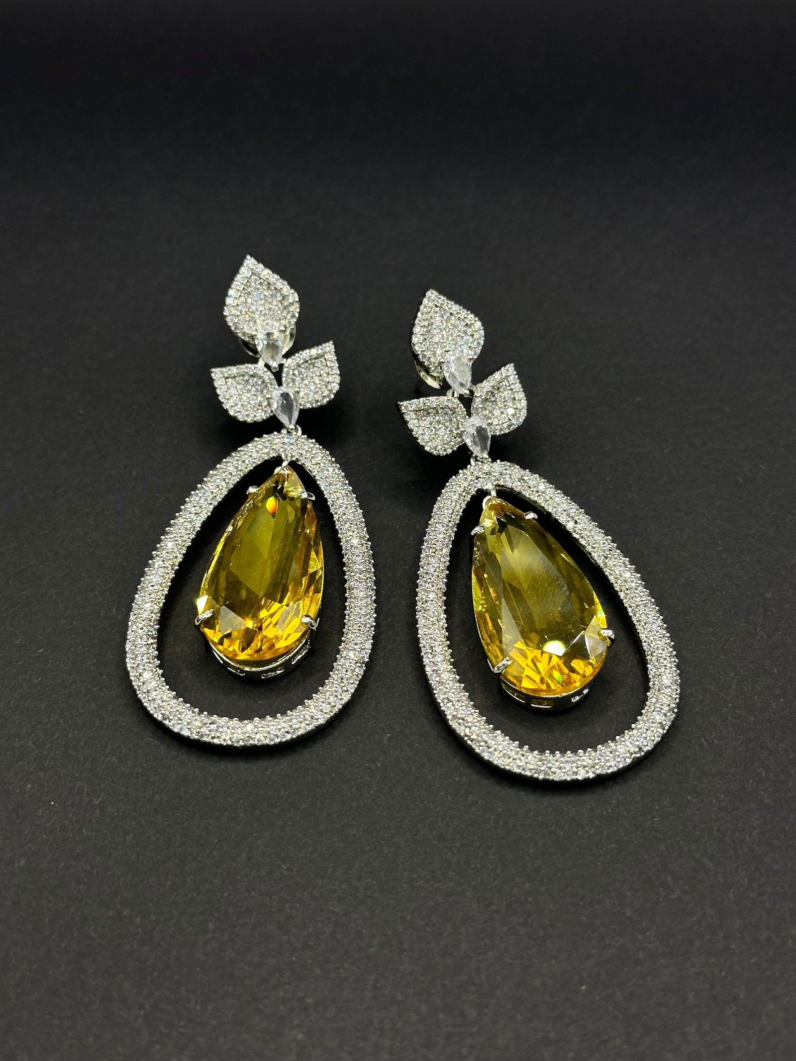 Topaz Sparkly Twig Earring - Stone Stories