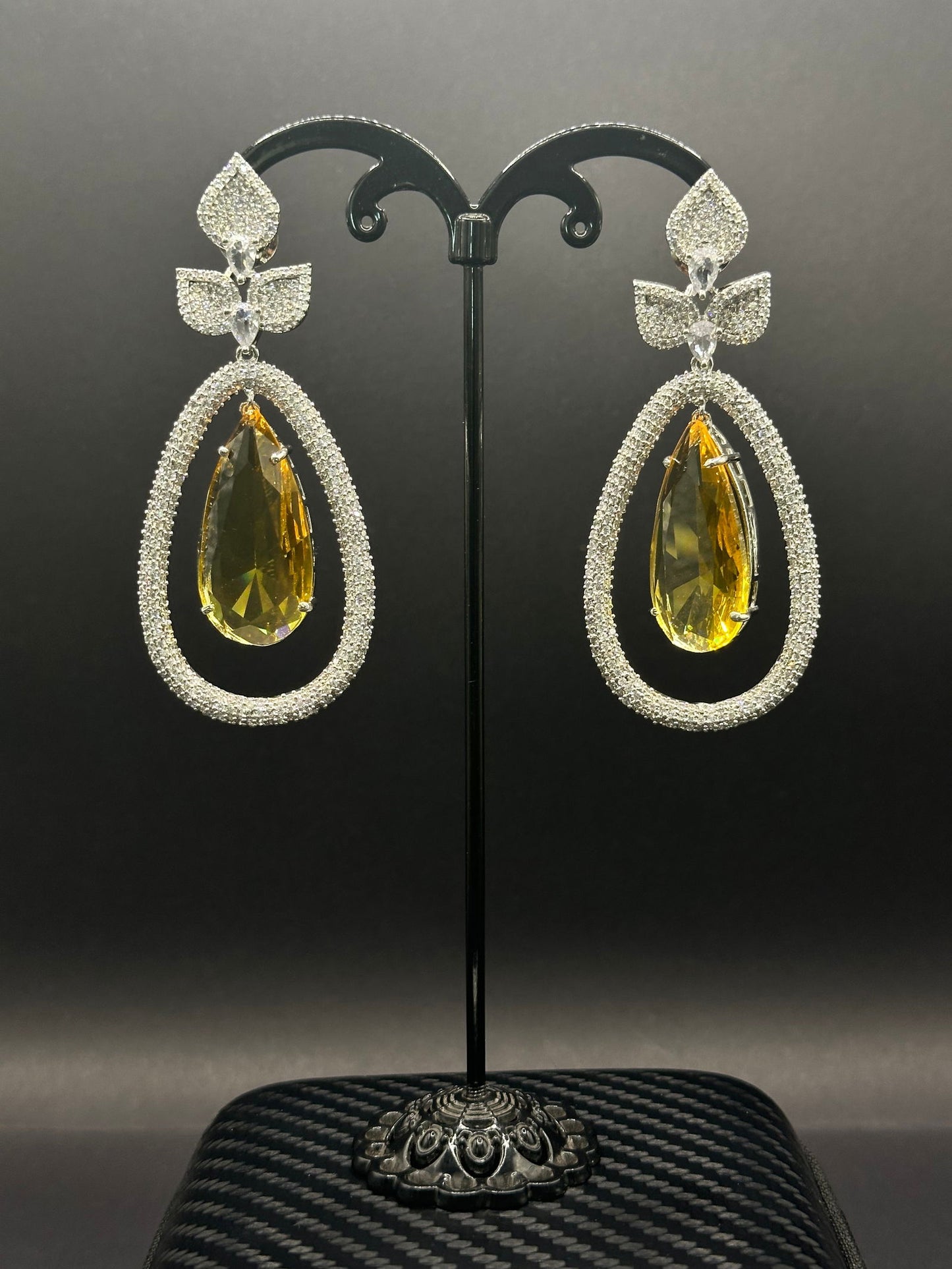 Topaz Sparkly Twig Earring - Stone Stories