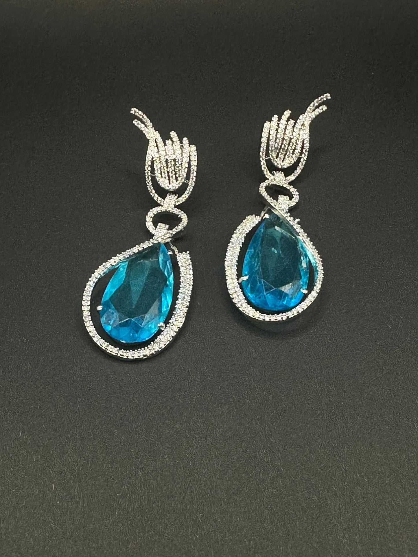 Turquoise Dancing Queen Earring - Stone Stories